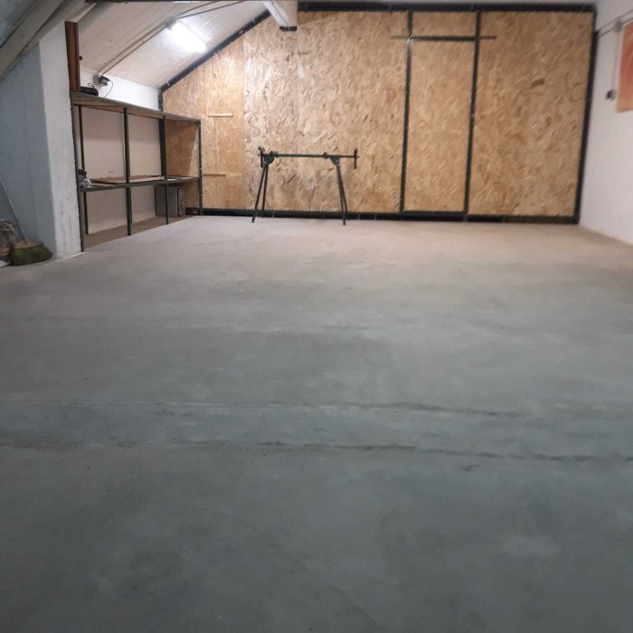 Vende-se Armazém ou garagem em Armação de Pêra. Algarve.