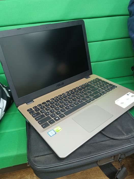 Продам ноутбук asus x542u