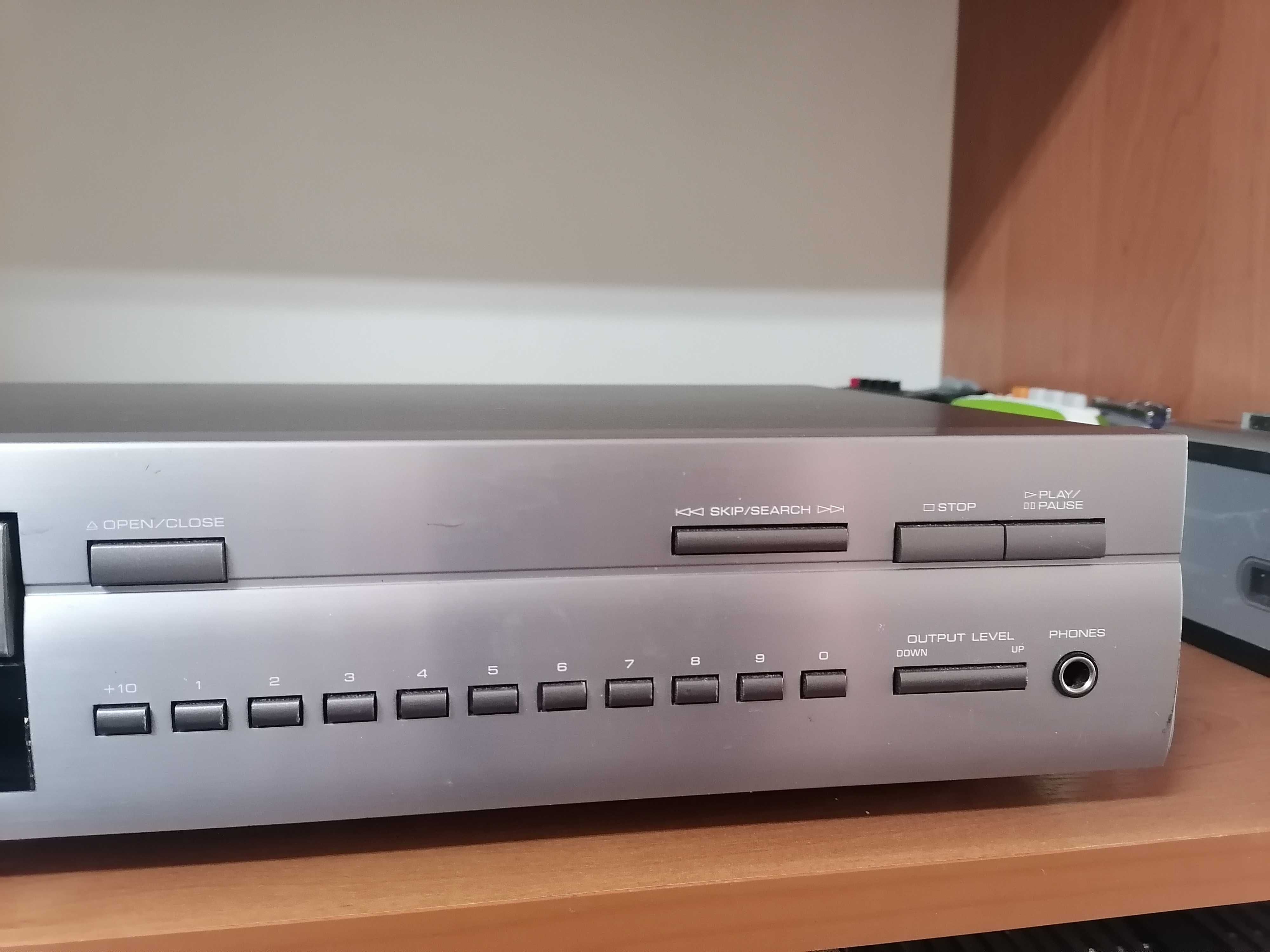 Odtwarzacz CD Yamaha CDX 490