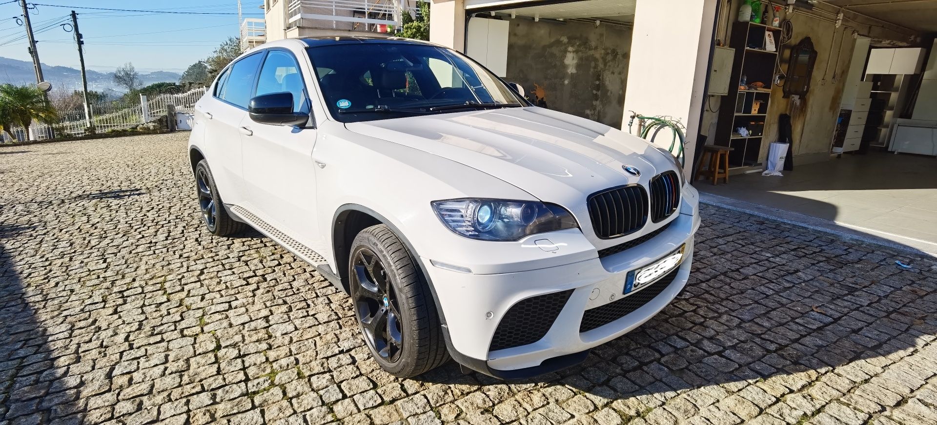 Bmw    x6.   30d