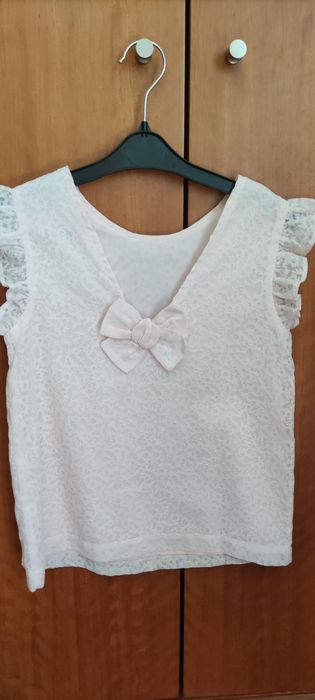 Roupa de menina 6/8 anos_ 1 saia e 2 blusas