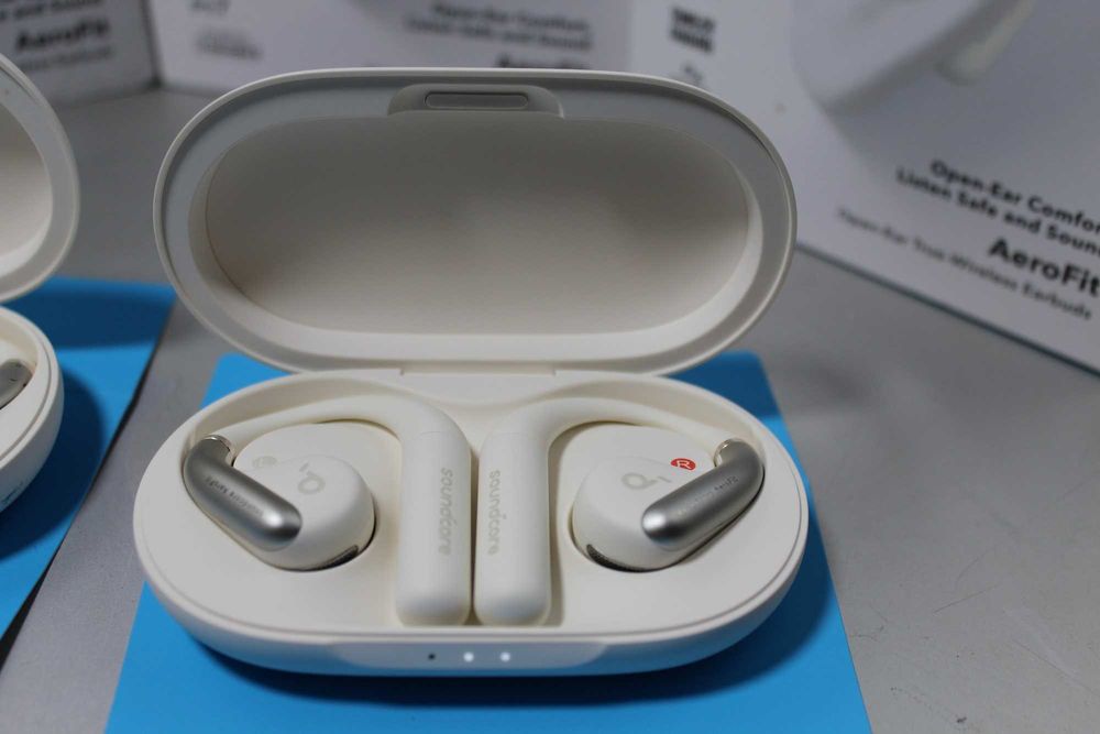 Навушники Anker SoundCore AeroFit Calm White