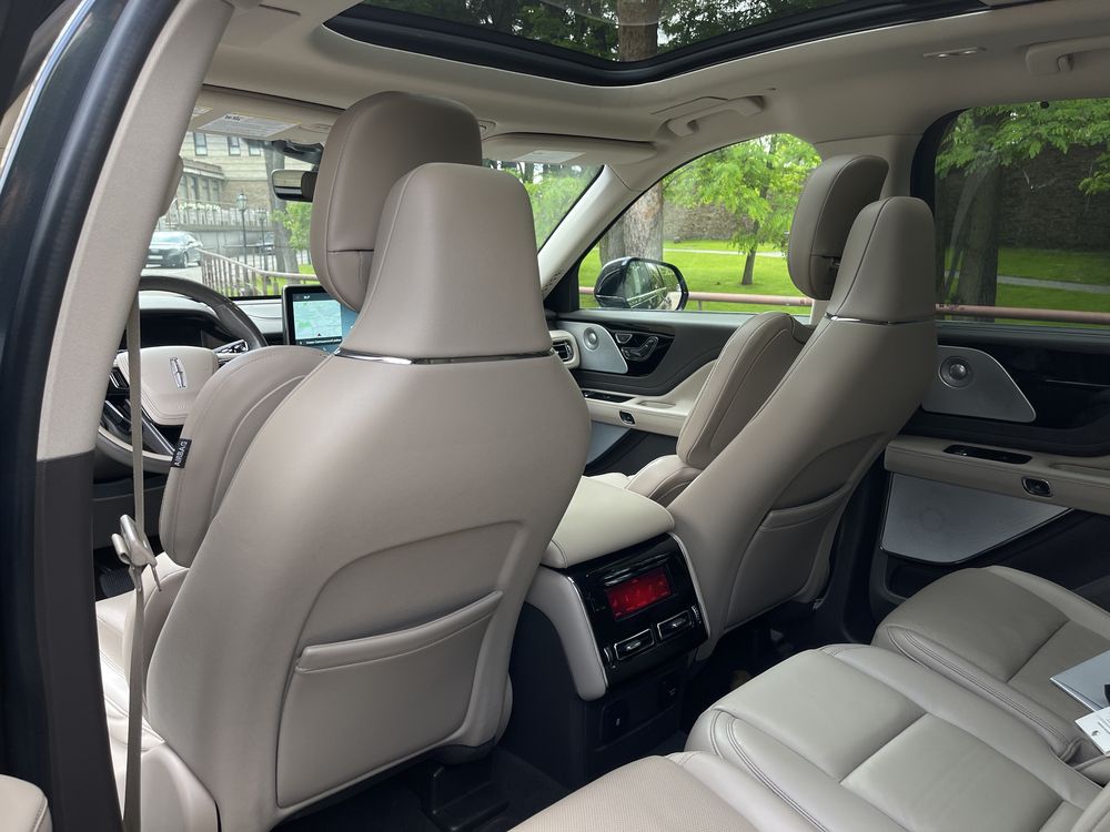 2022 Lincoln AVIATOR  Plug-in hybrid По наявності