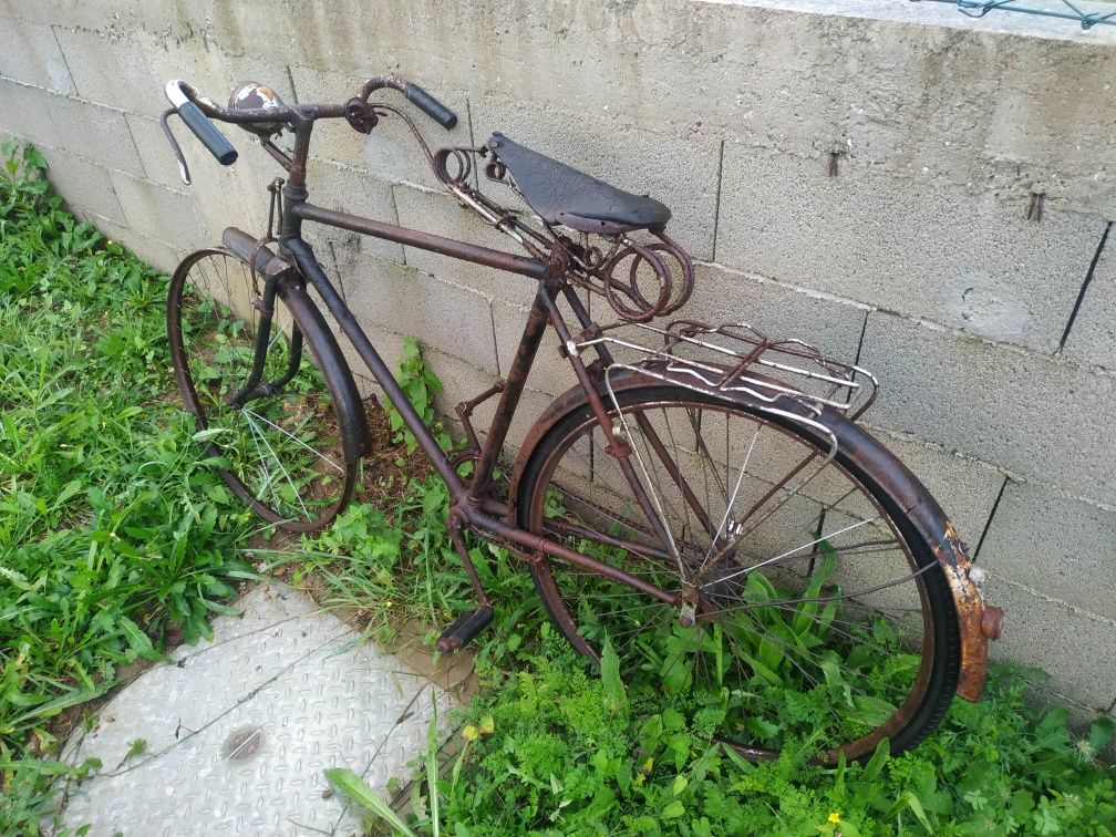 Bicicleta antiga pasteleira Omega roda 28