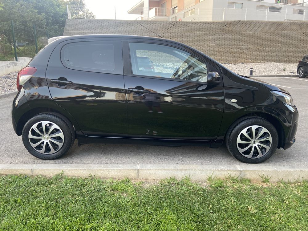 2015 • Motor Toyota • 72 cv • Poucos Km • Sem Riscos • Camera de Ré
