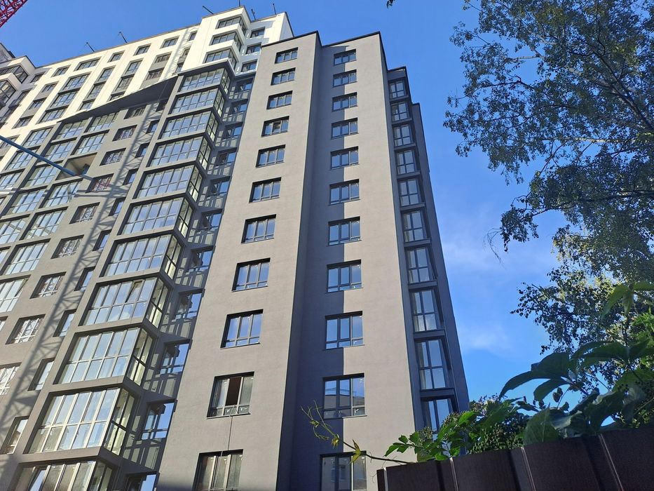 Продаж 2к квартири 61 кв. м на вул. Полковника Данила Нечая