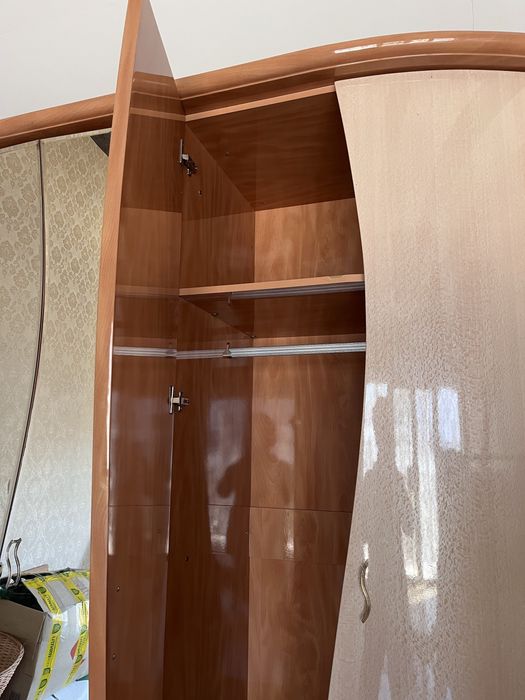 Спальний гарнітур. Спальня. Ліжко.