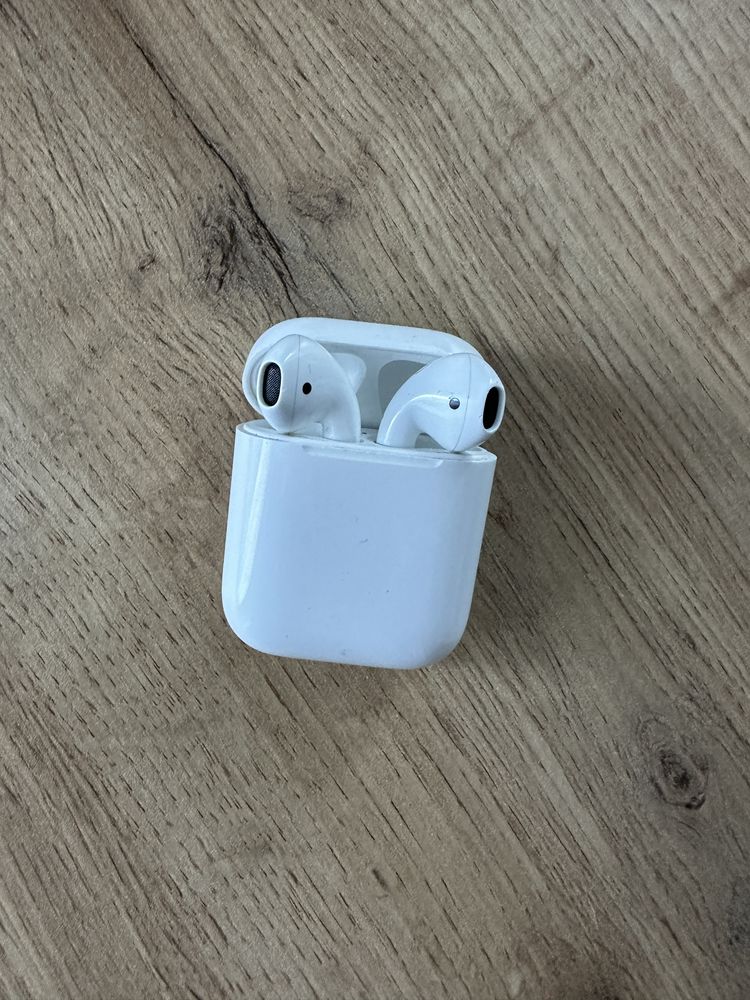 Airpods apple оригінал з коробкою в робочому стані