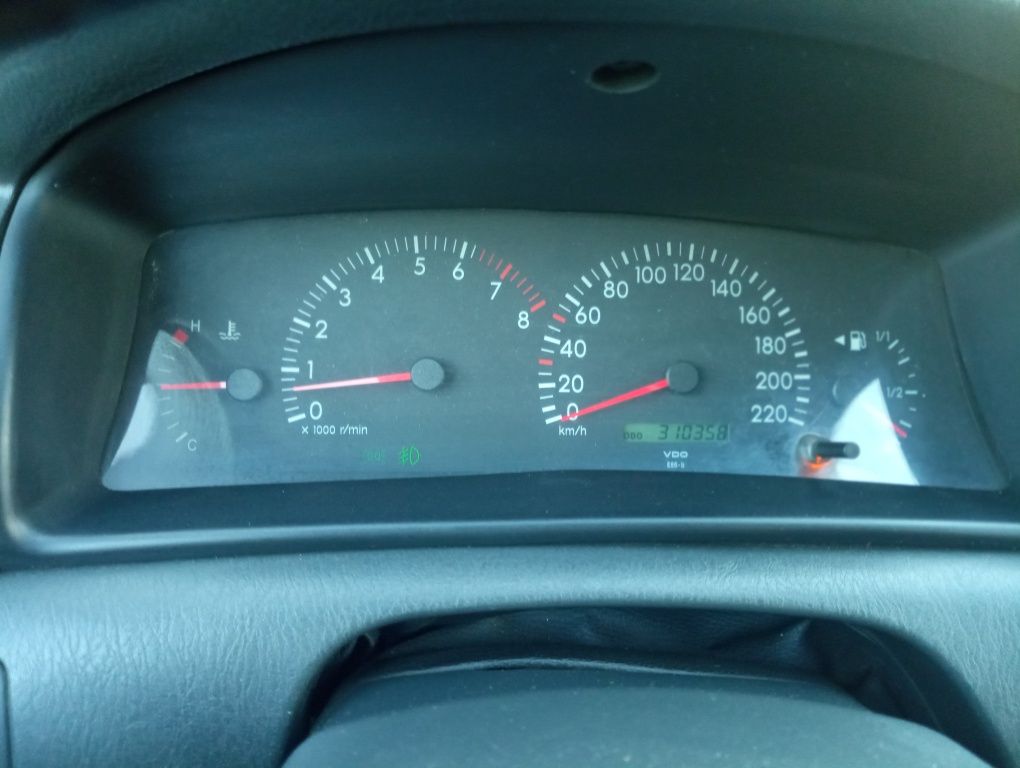 Toyota Corolla e120 рест