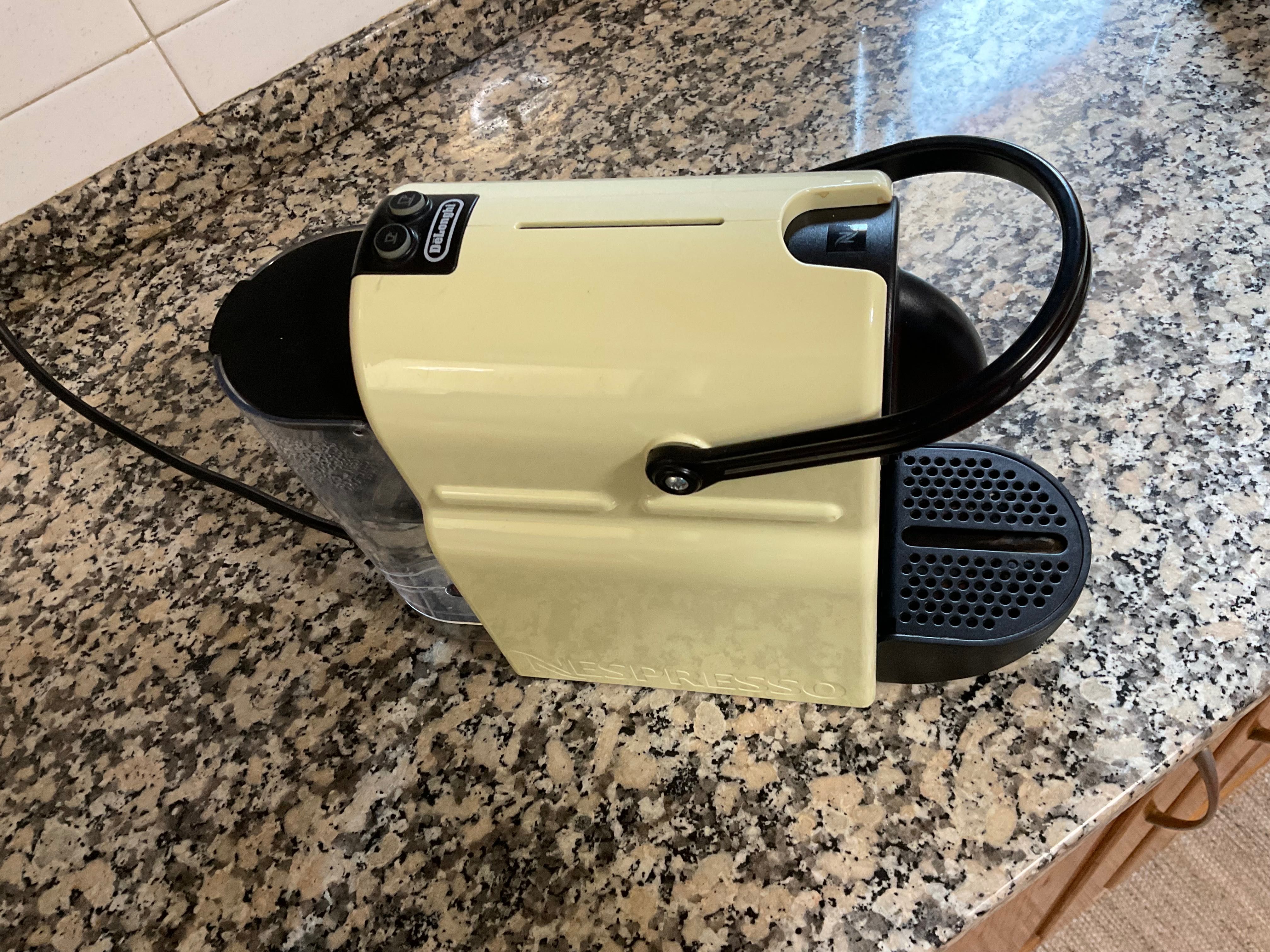 Cafeteira De’Longhi Nespresso