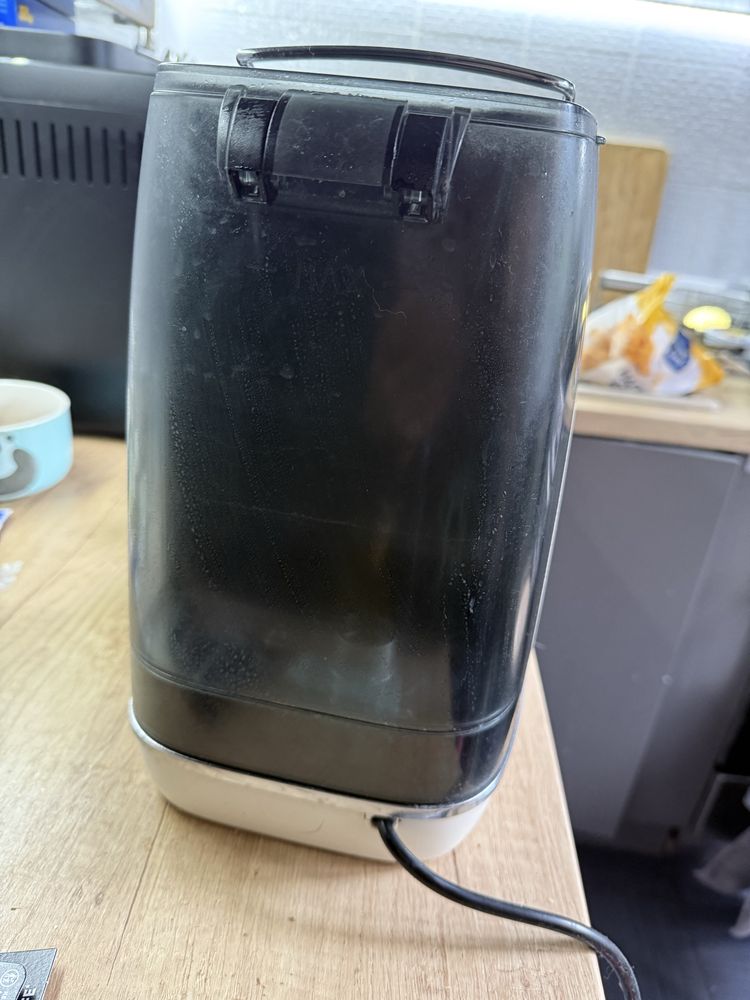 Кавомашина delonghi