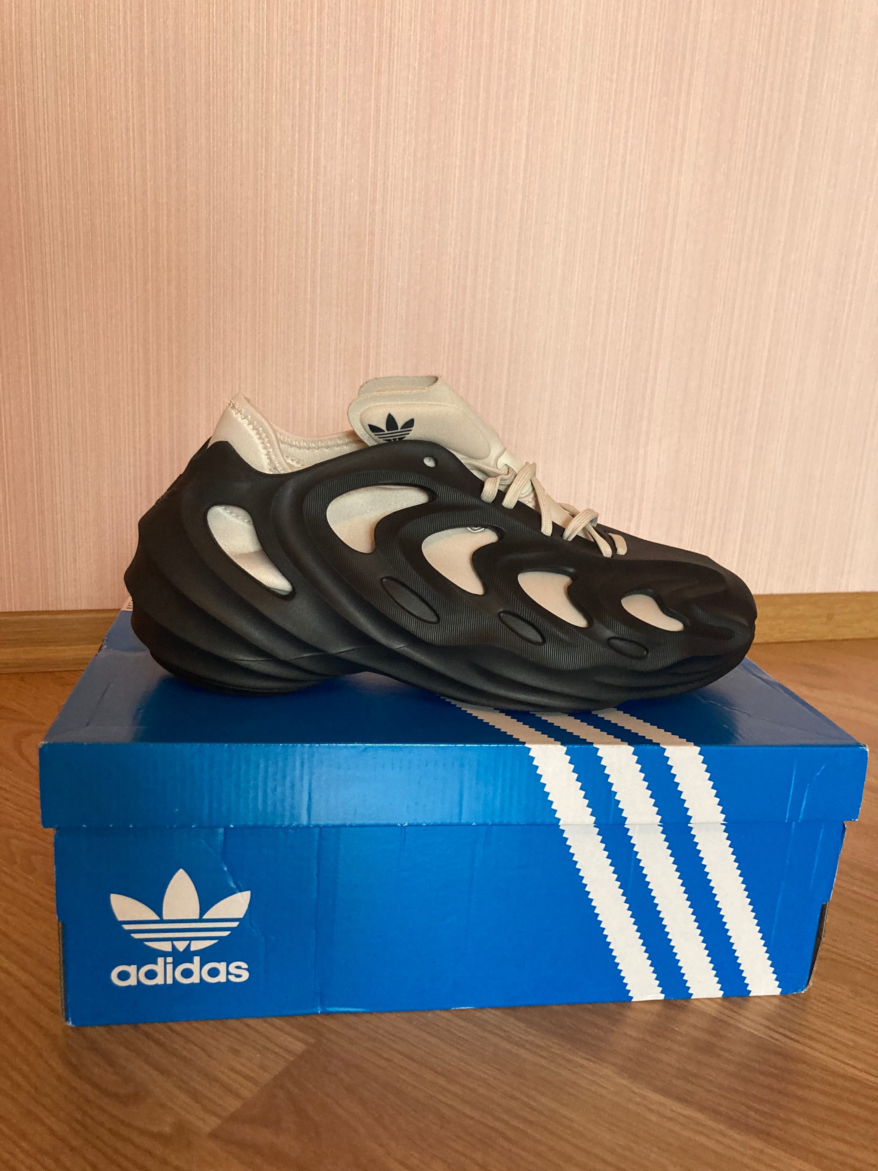 Кросівки Adidas Adifom Q