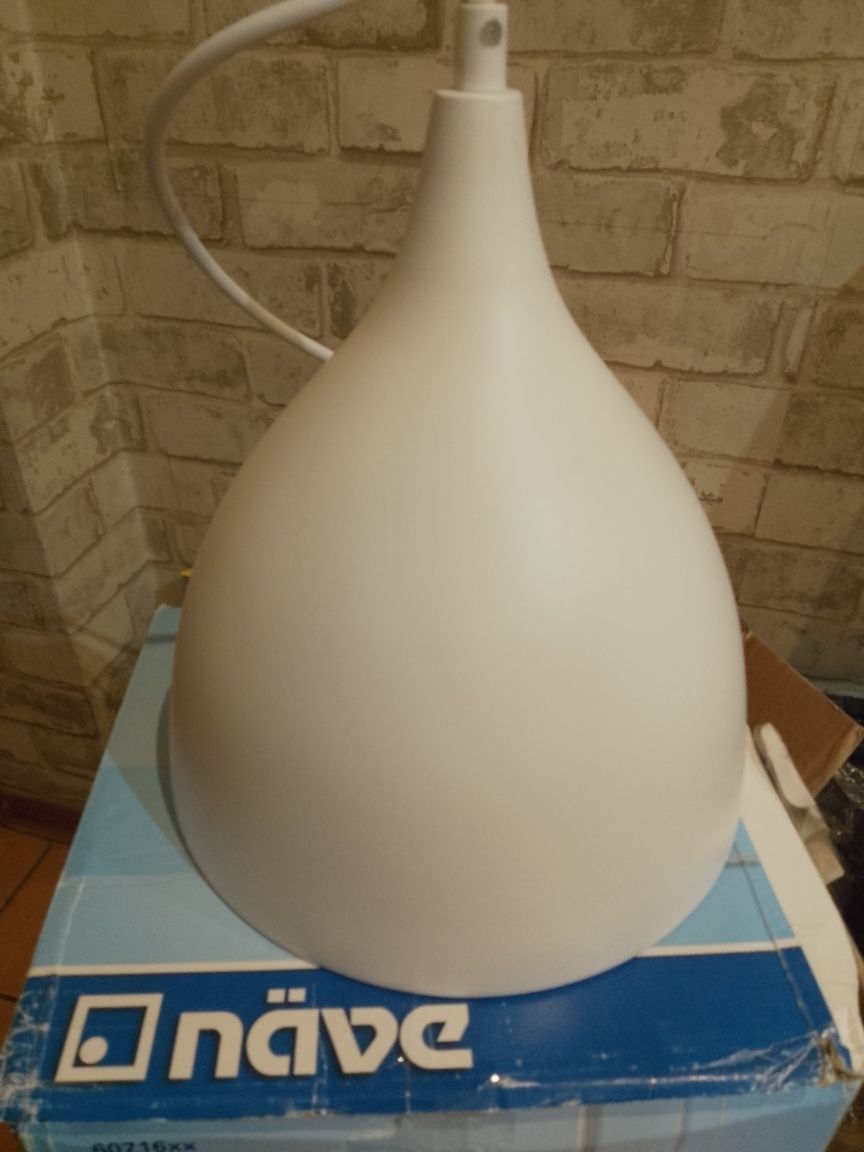 Lampy różnego rodzaju.