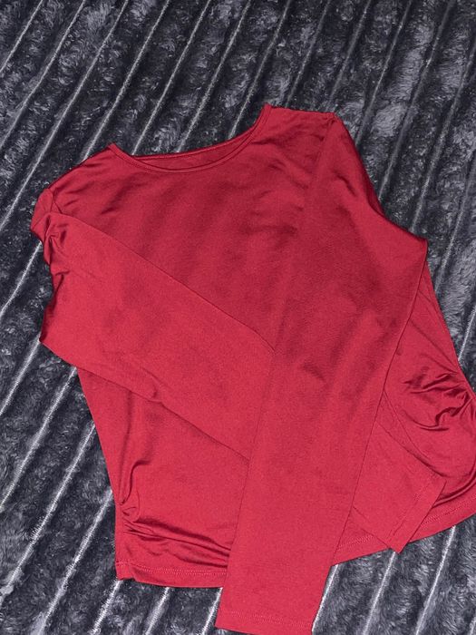 Червоний лонгслів