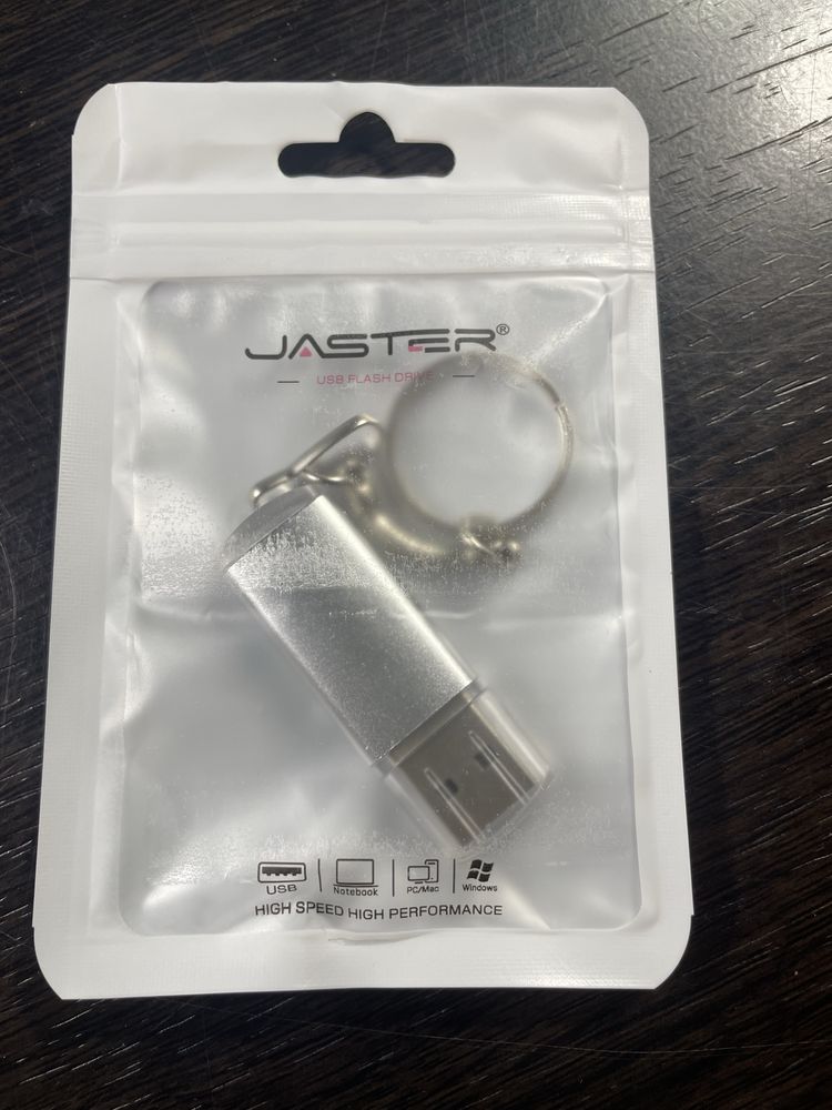 Флешка , 4Gb, карта памяти