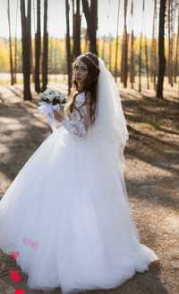 Сукня Весільна (одягалась лише 1 раз )