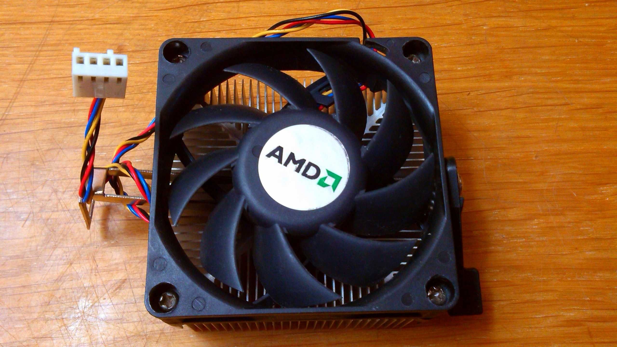 Кулер с радиатором для процессора AMD (4-pin/70мм)