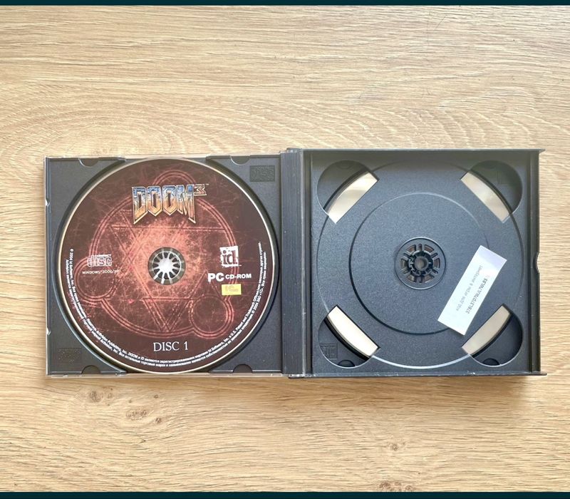 Легендарна гра DOOM 3 від 1С (на трьох дисках)