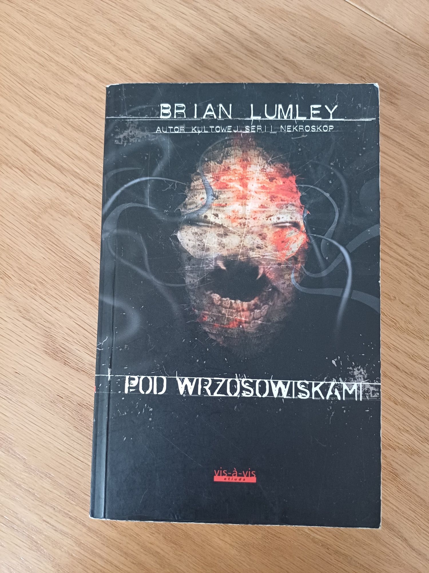 Pod wrzosowiskami - Brian Lumley