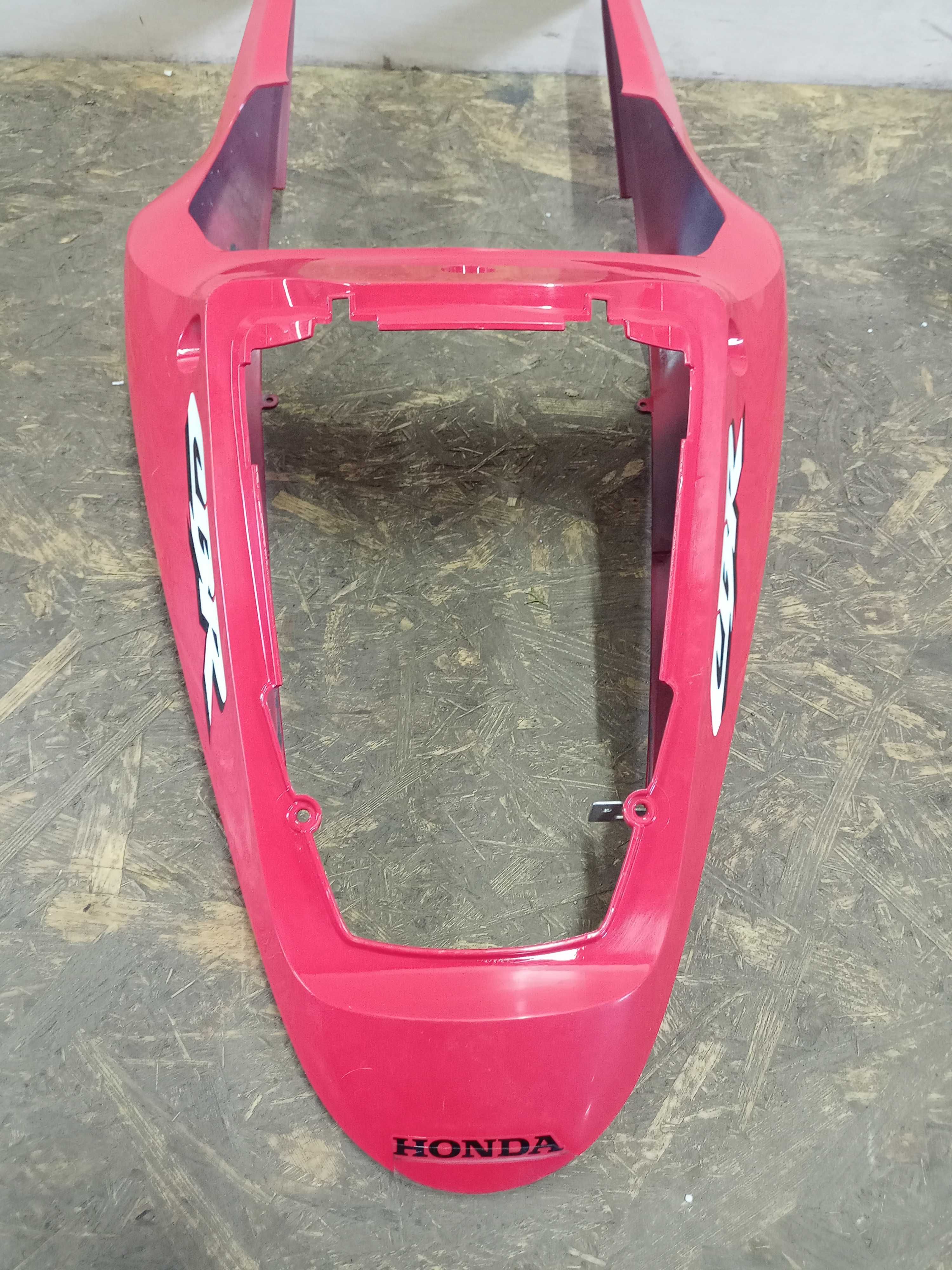 Honda CBR 900 RR Fireblade SC500 zadupek ogon cały rysy 02-03