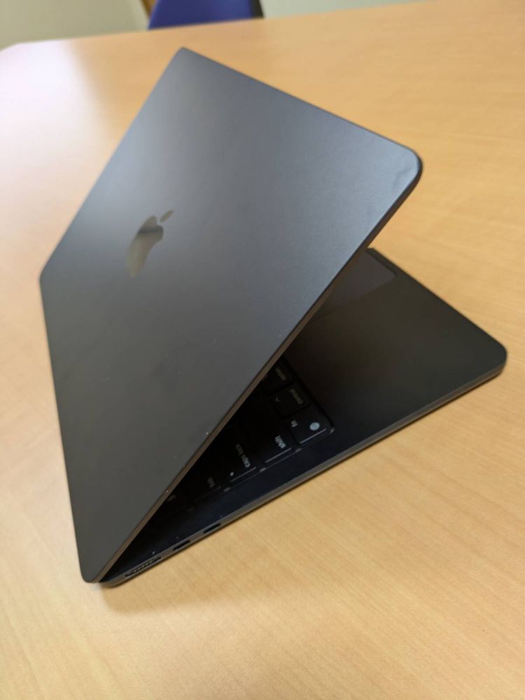 Apple MacBook Air Apple M2/8GB/256GB SSD/13.6" Midnight Blue