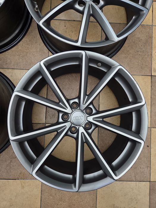Felgi oem 20 cali Audi RS5 5x112 9J 8T0601025CQ-8AU TITAN