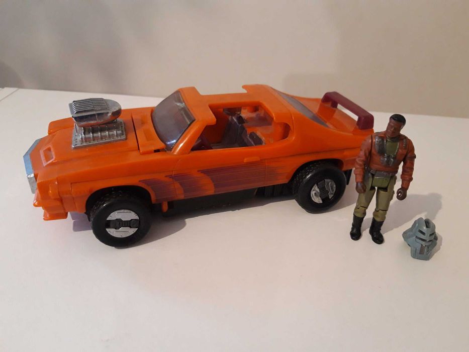 Brinquedo Vintage M.A.S.K. carro Stinger com figurinha