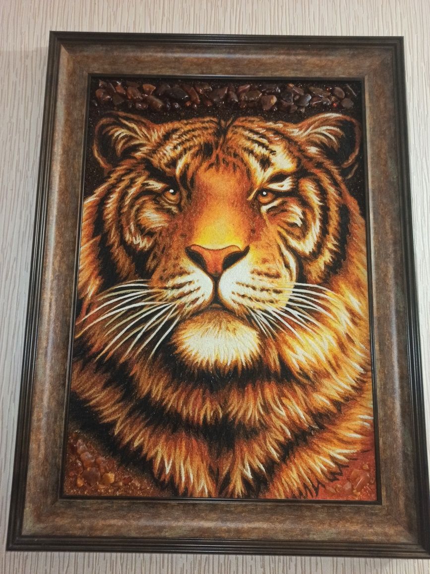 Картина з бурштину "Тигр"