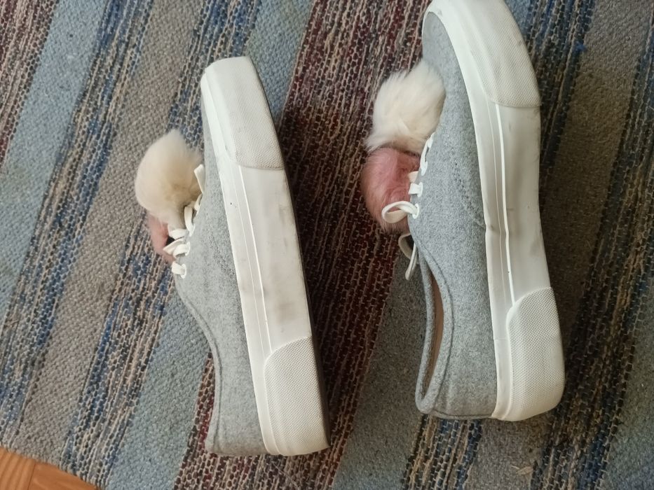 Tênis com pompons Pull&Bear