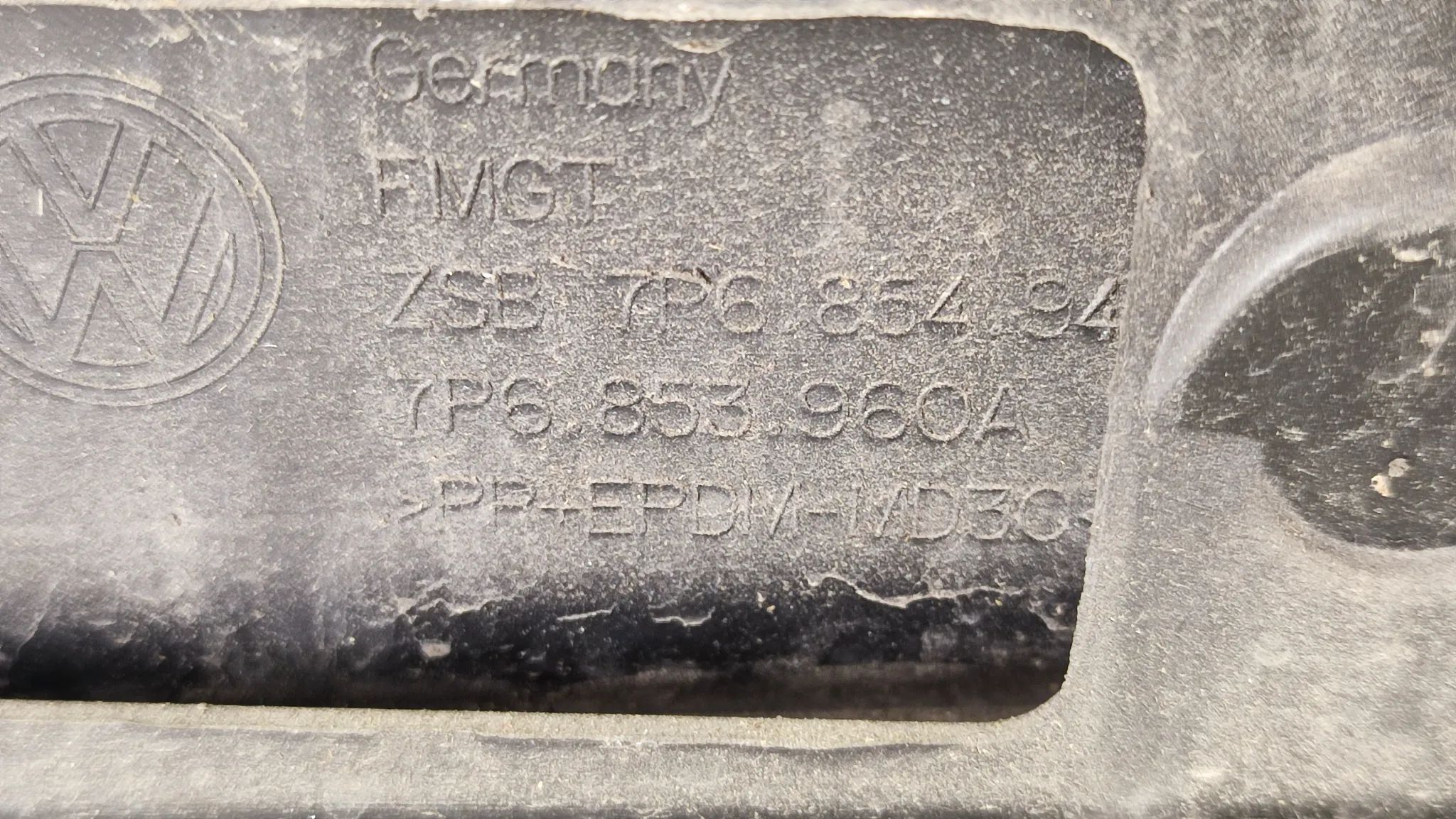 VW TOUAREG 7P 10-18R LISTWA OZDOBNA DRZWI R-LINE LC9A PRZOD TYL PRAWA 7P6854940 7P6854960 LEWA 7P6854939 7P6854950