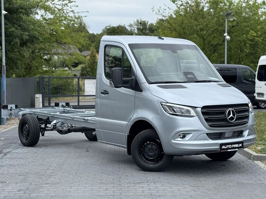 Mercedes-Benz Sprinter  Sprinter Rama 319 (190 KM) długi 4325mm Facelift PRO Automat LED