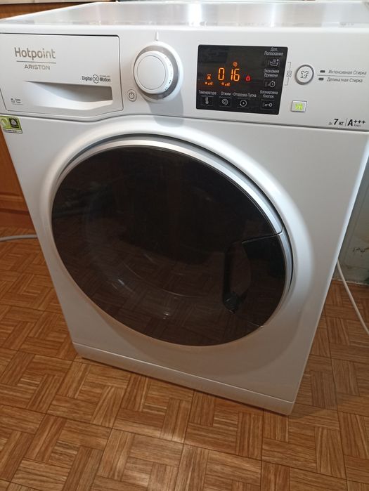 Пральна/стиральная машина Hotpoint Ariston