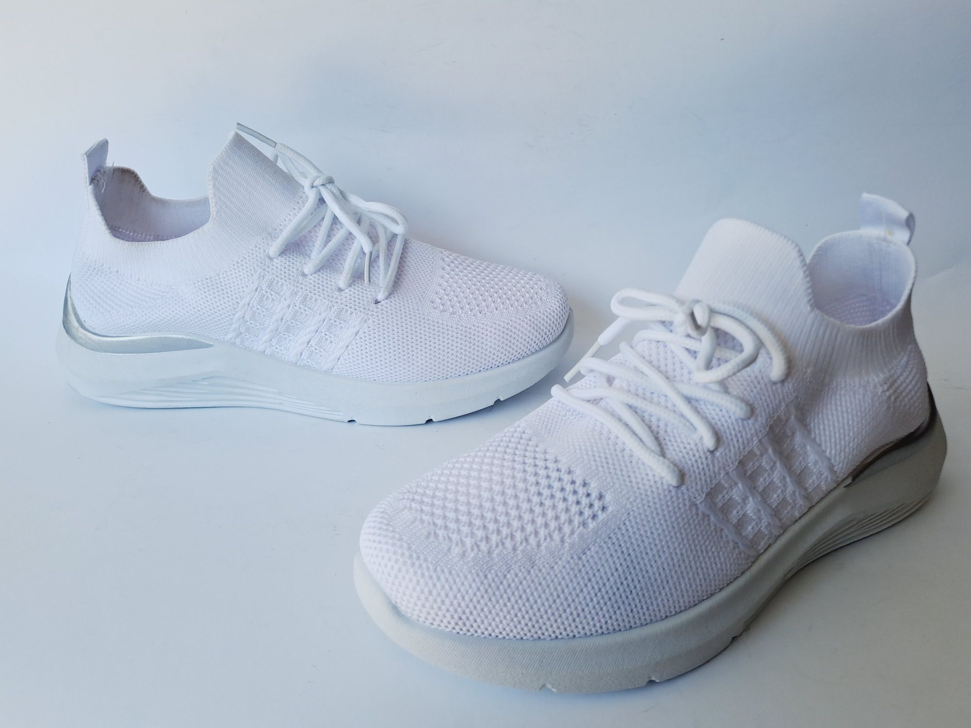 Buty sportowe, trampki, slip-on, białe wiązane 36,37,38,39