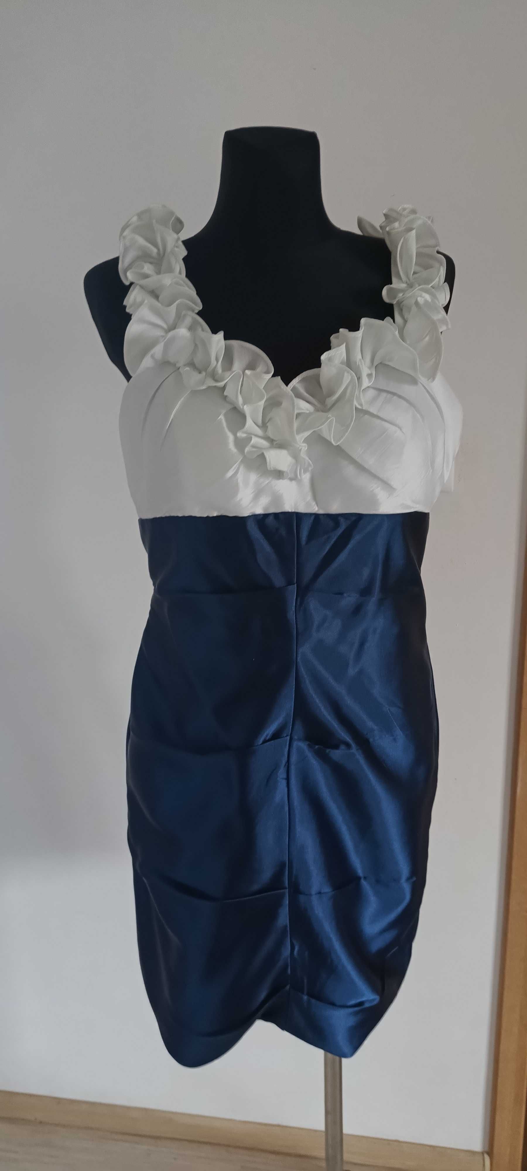 Piękna, elegancka sukienka wieczorowa