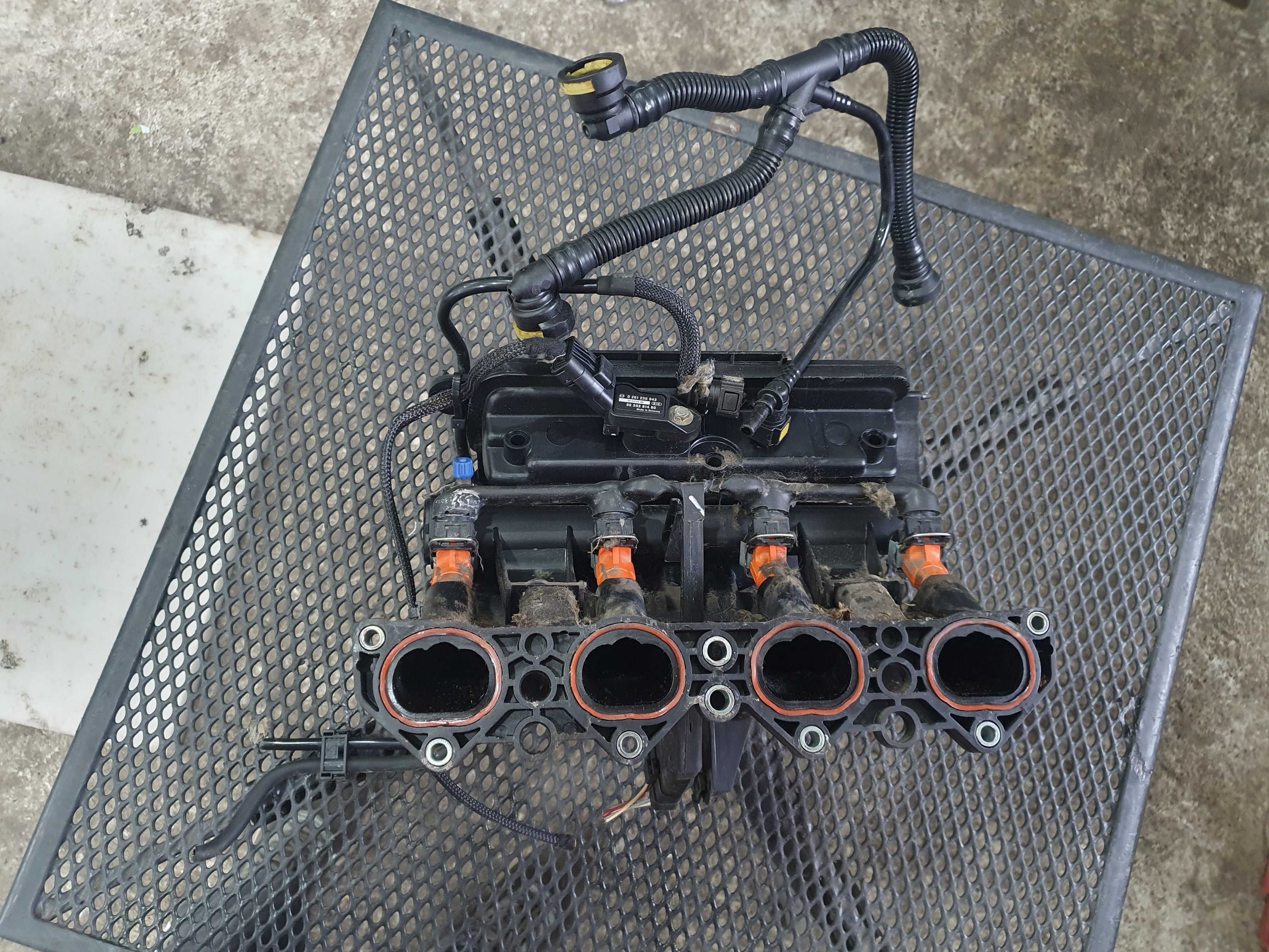 Kolektor ssacy listwa wtryskiwacz wtrysk Peugeot 307 1.6 benzyna kpl