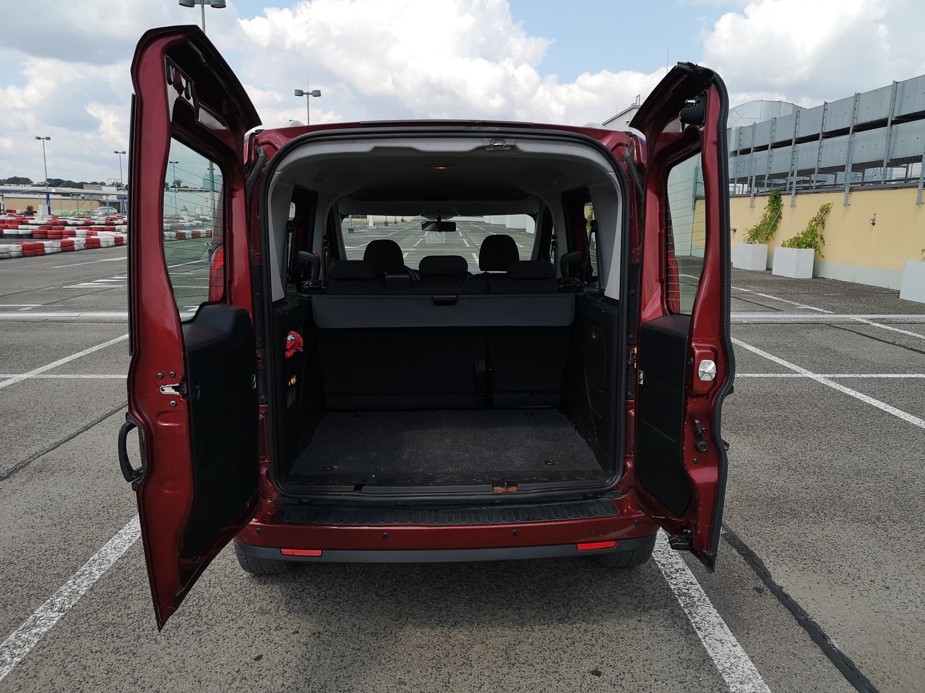 Fiat Doblo 1.4 Benzyna Mały Przebieg