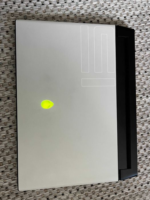 Dell Alilenware M15 R3 i7-10750H Nvidia RTX 2060 6GB 1000GB SSD 144Hz