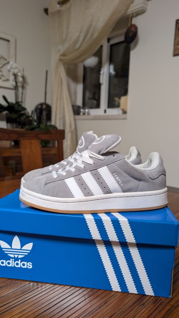 Adidas Campus 00s J  38.5

Vendo ténis Adidas Campus 00s