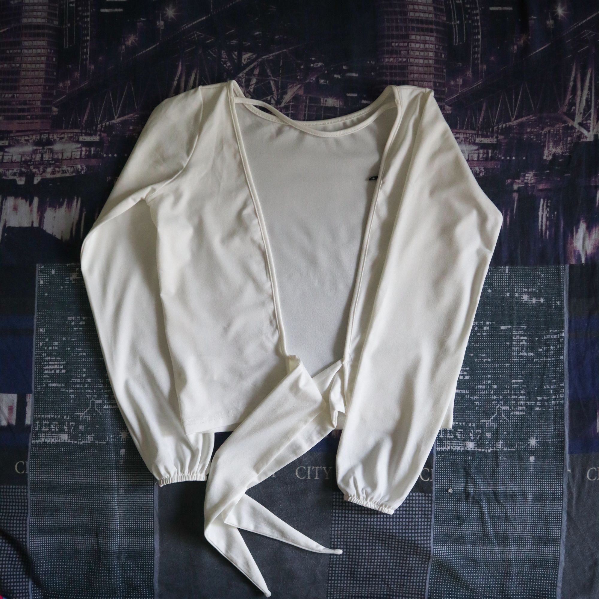 Блуза з відкритою спиною, розмір XS