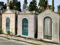 Jazigo no Cemitério dos Prazeres em Lisboa