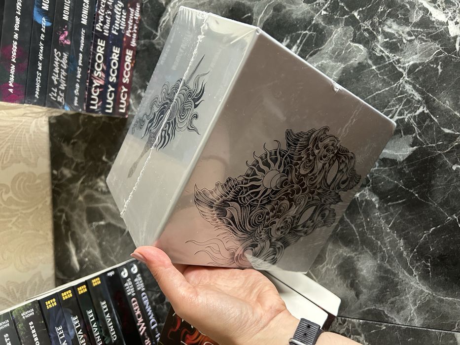 Комплект книг Sarah Maas