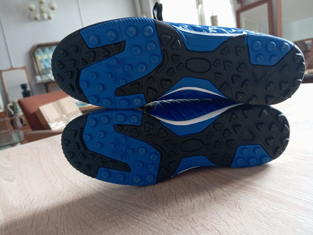 Buty chłopięce rozmiar 36