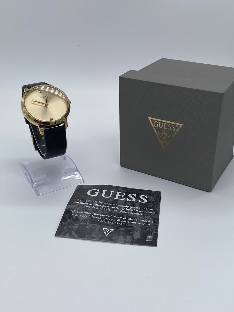 Zegarek damski złoty Guess Nova GW0004L1 czarny silikonowy pasek