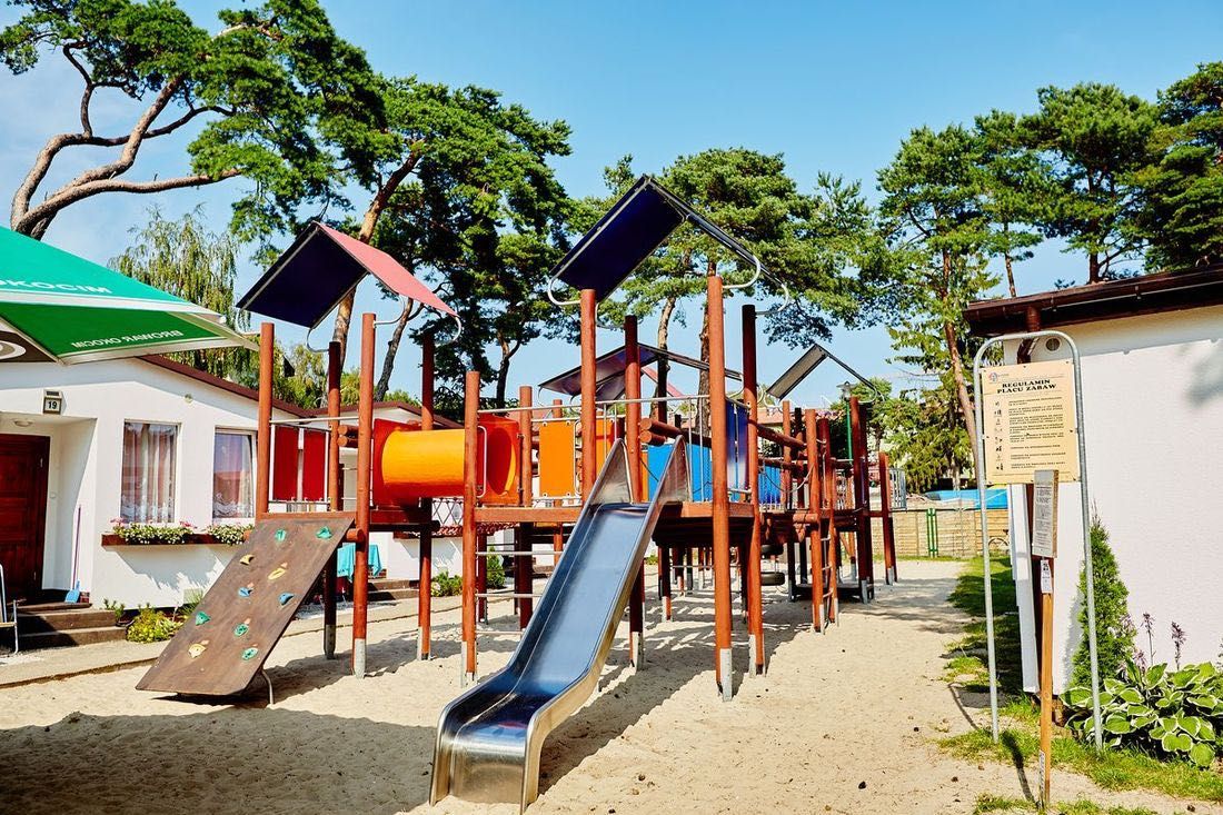 Domki i pokoje ze śniadaniem w Dziwnówku - 100 metrów od plaży!