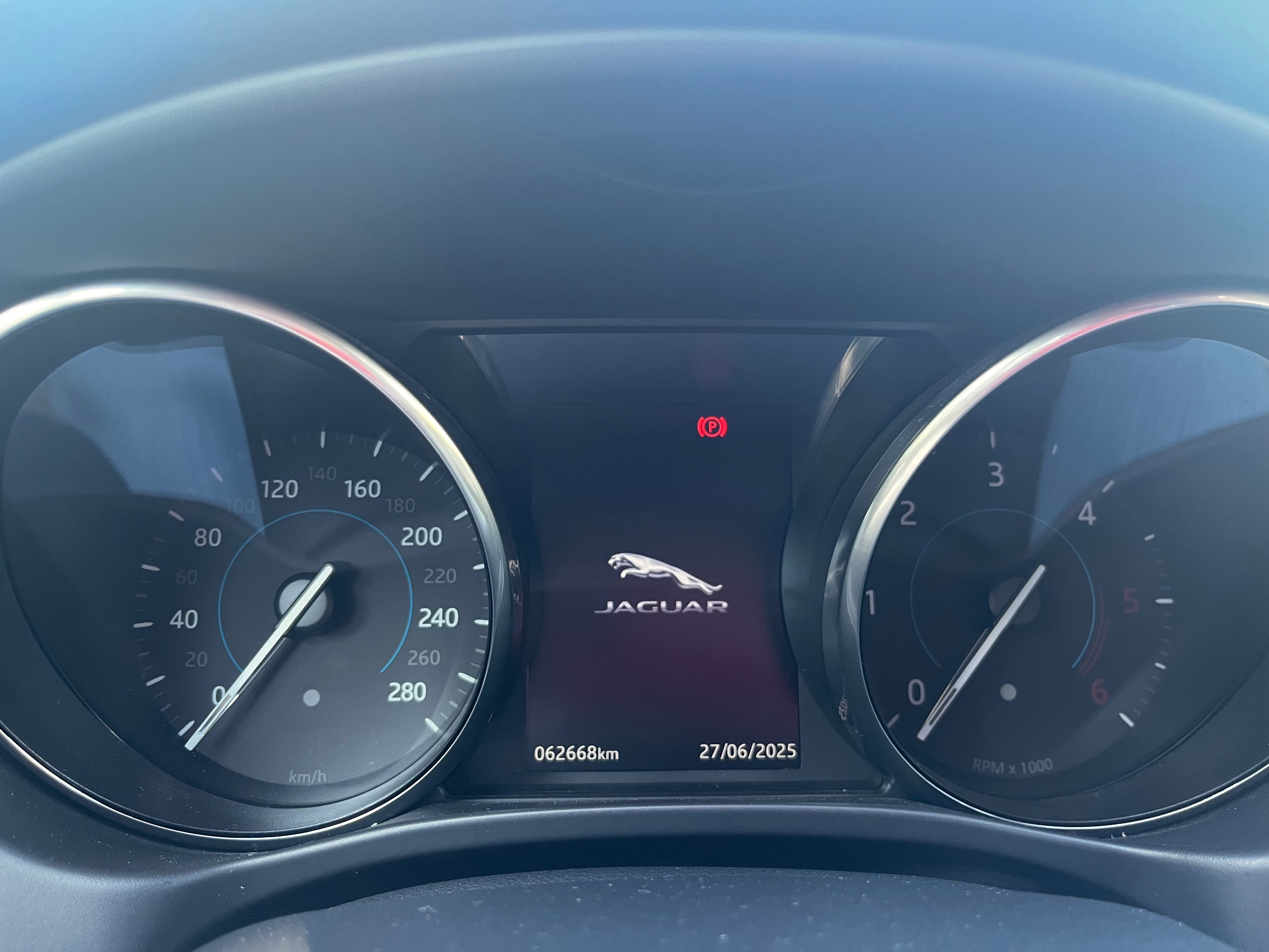 Jaguar XE 2.0d NACIONAL