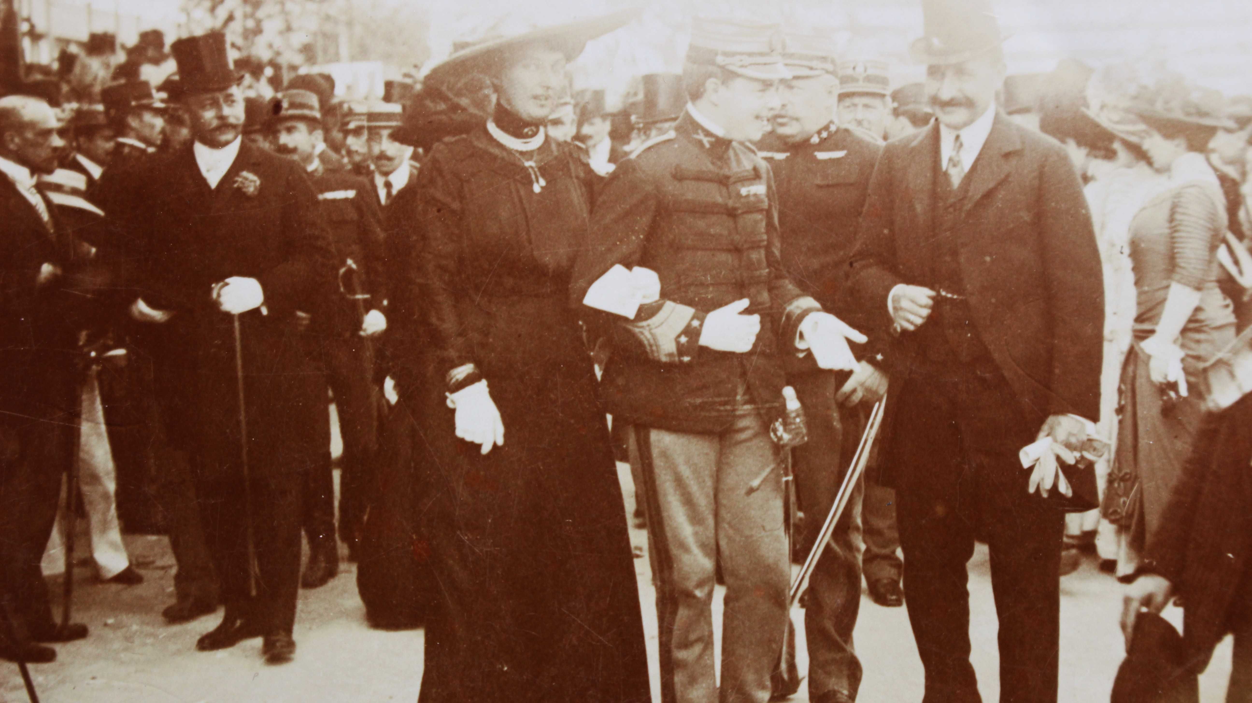 REI D MANUEL II e PRINCESA LUÍSA DE ORLEÃES E MARIDO D CARLOS BOURBON