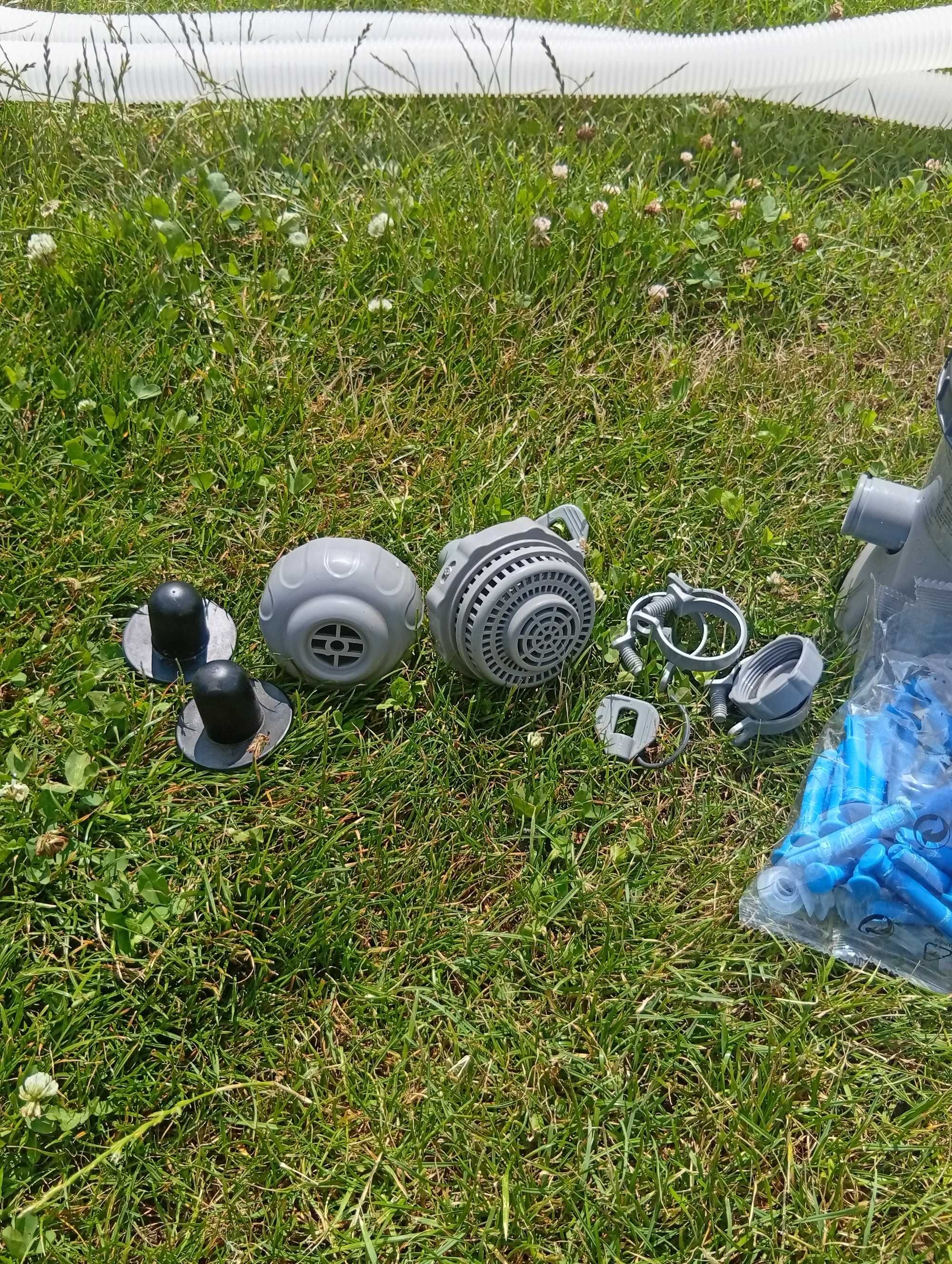 Basen ogrodowy na stelażu