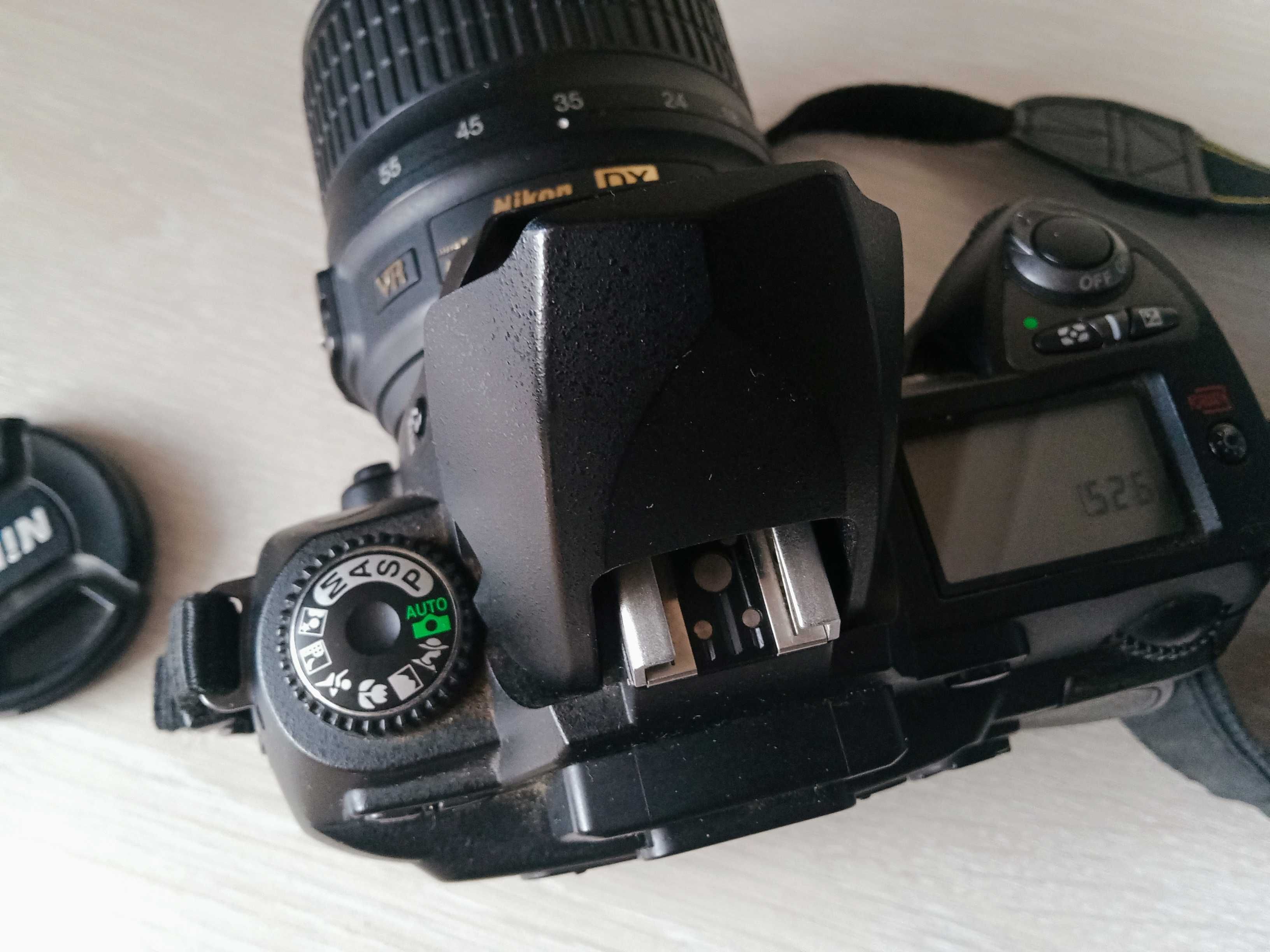 ЗУМ обєктиви та професійний фотоапарат Nikon