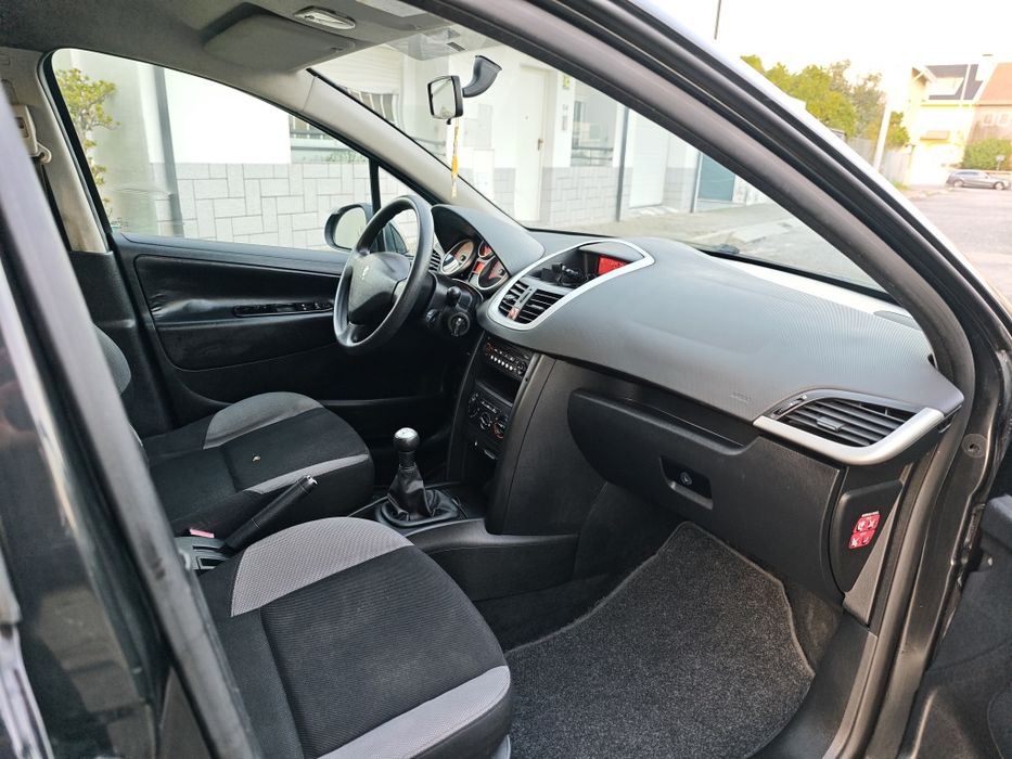 Peugeot 207 1.4 HDi 2006 Nacional impecável