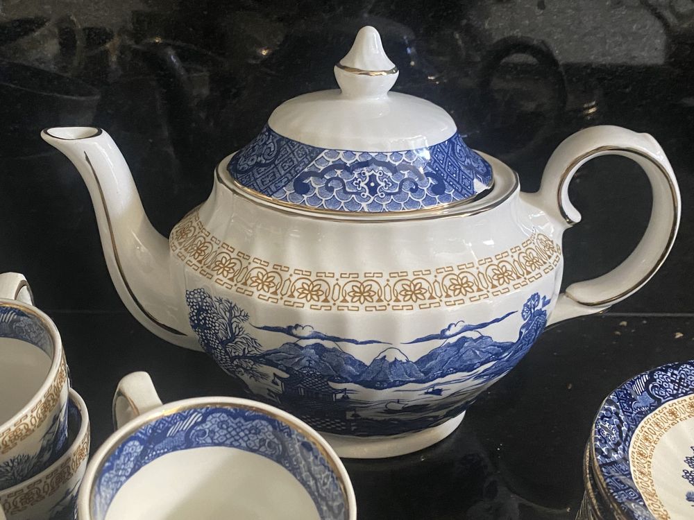 Serviço chá e café inglês 52 peças - Royal Tudor England